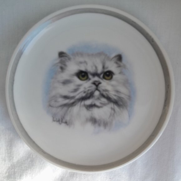 4/$20 German Cat Collector Plates Small Size Teacup Size White, Ginger Long Hair - Picture 2 of 5
